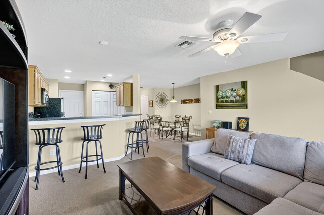 Building Photo - 2990 SE Lexington Lakes Dr