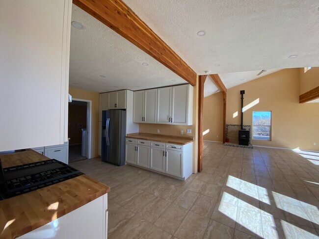 Building Photo - 72 Aspen Dr