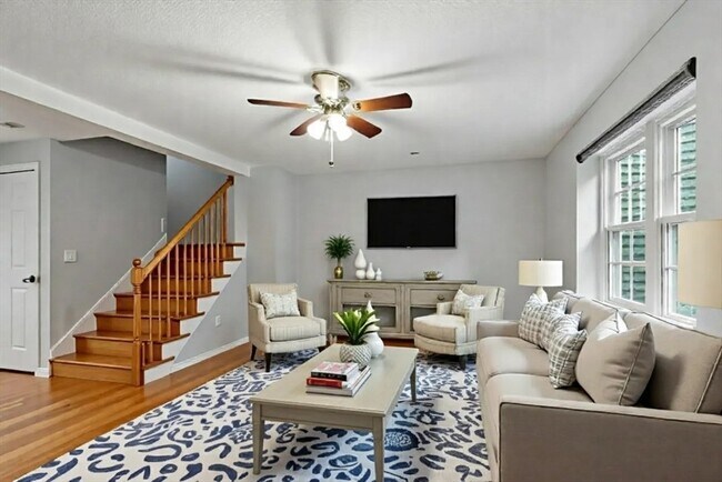 Building Photo - 148 Flower Ln