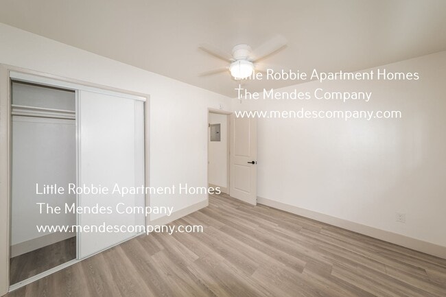 Building Photo - 1762 1/2 Robinson Avenue-