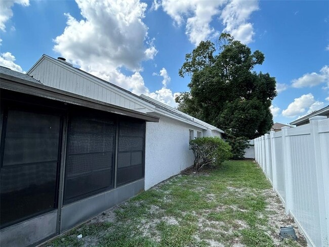 Building Photo - 1879 Meadowgold Ln