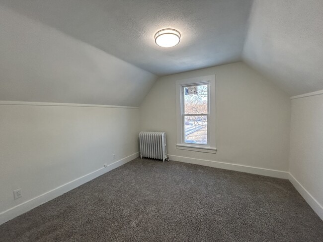 Building Photo - 567 Britton Rd