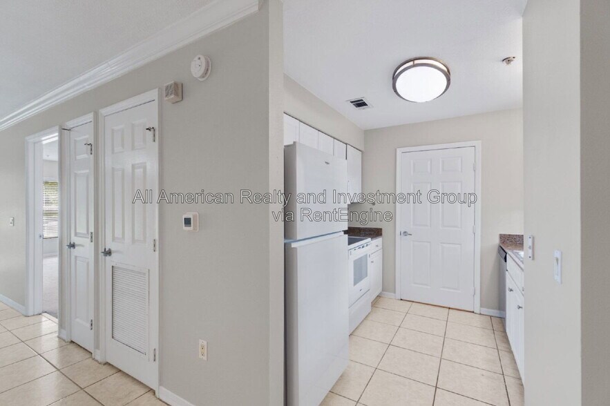 Building Photo - 4274 Calinda Ln