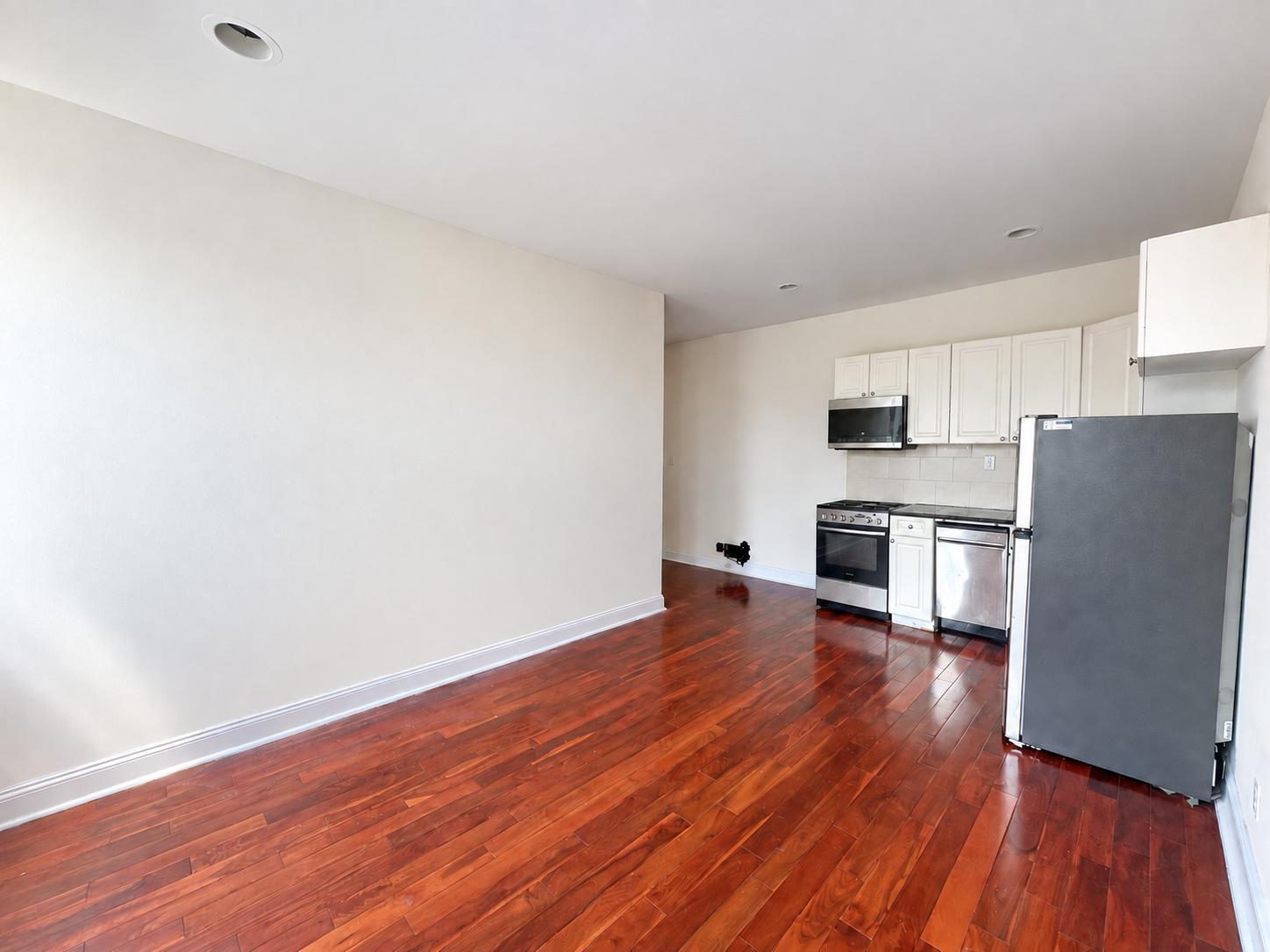 Building Photo - 20 Magaw Pl