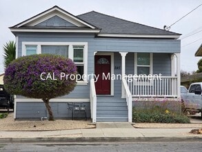 Building Photo - Charming Refreshed 2-Bedroom Home with Character Details