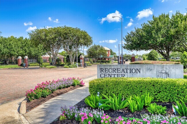 Building Photo - 506 Taskwood Dr