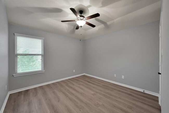 Building Photo - 31719 Dover Oaks Ln