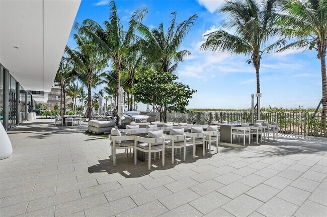 Building Photo - 900 N Ocean Blvd