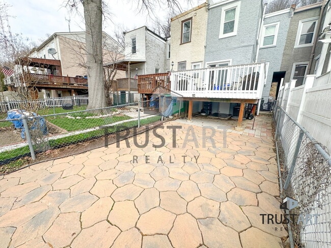 Building Photo - 4850 Smick St