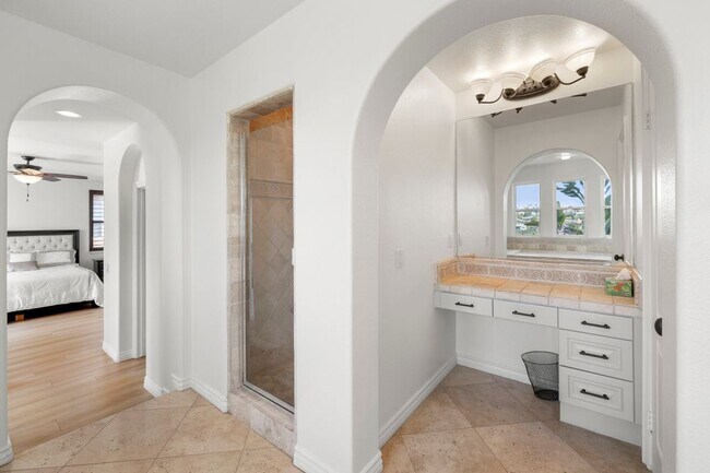 Building Photo - 6213 Paseo Privado