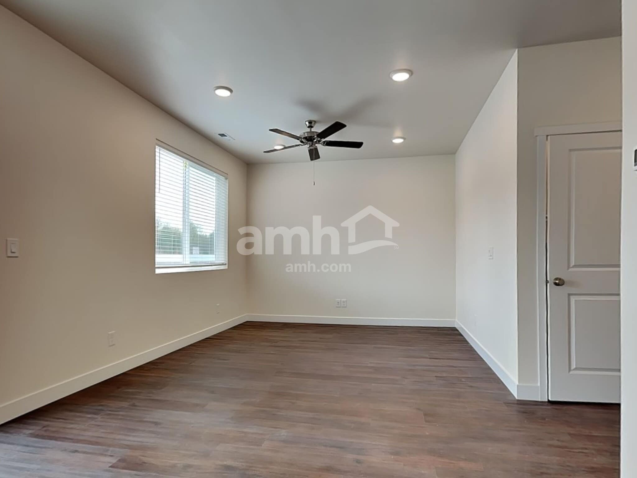 Building Photo - 7636 Verona Lp SW