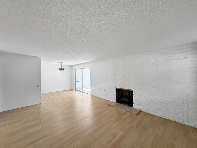 Building Photo - 16737 Meandro Dr