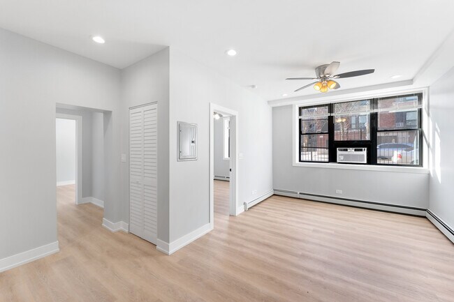 Building Photo - 1546 W Jonquil Terrace