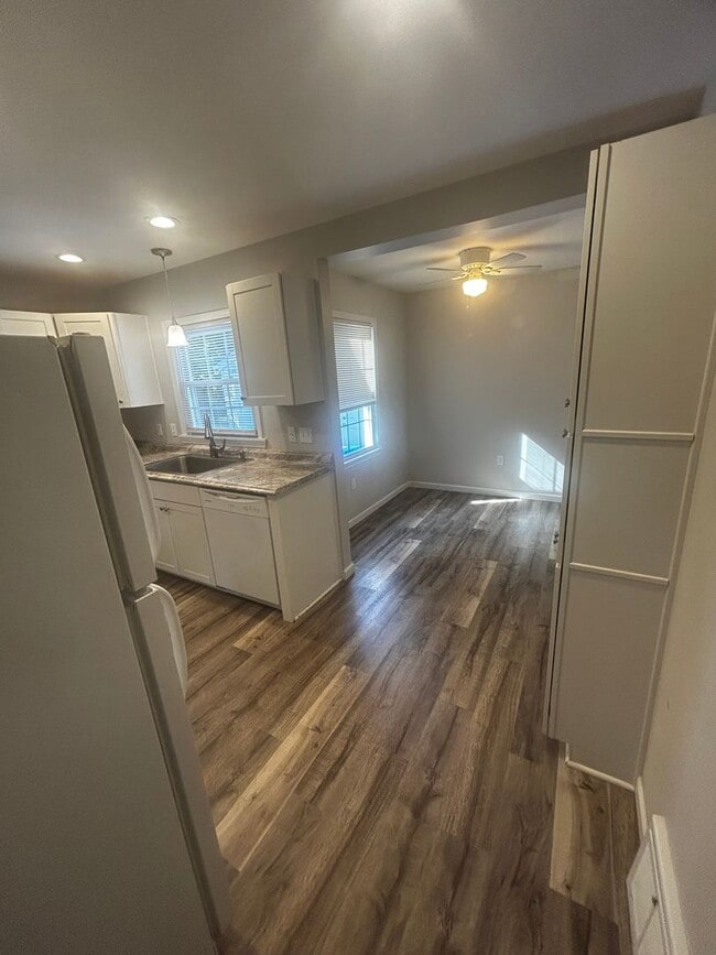 Building Photo - Charming 3 Bedroom, 2 Bathroom Home in Cuyahoga Falls