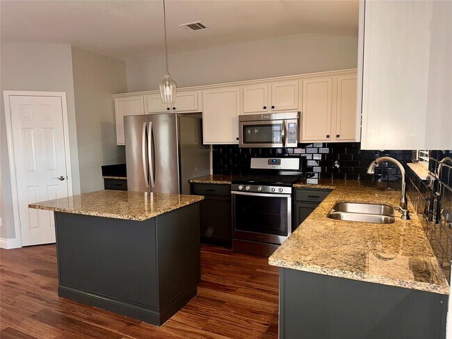 Building Photo - 3360 Cantera Way