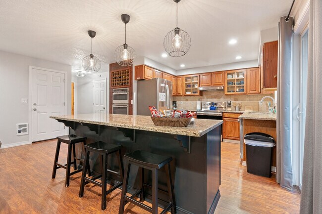 Building Photo - 65010 E Mountain Meadow Ln