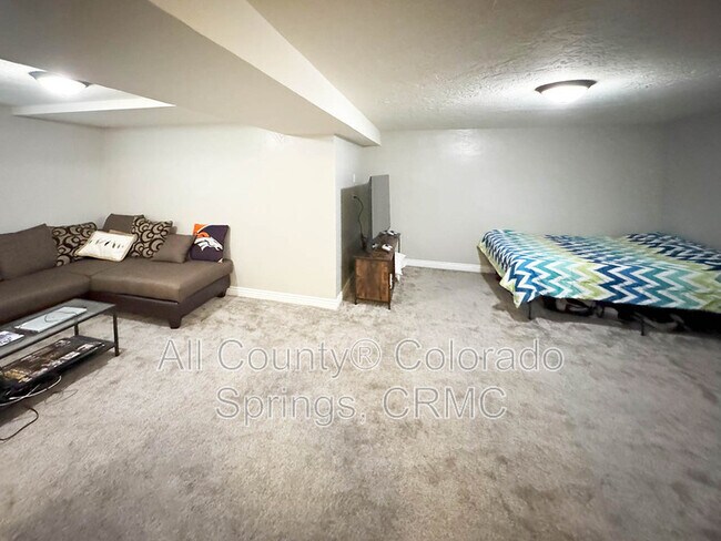 Building Photo - 2970 Haystack Dr