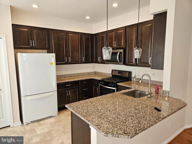 Building Photo - 20323 Swallow Point Rd