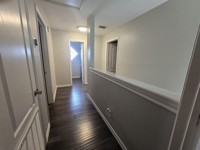 Building Photo - 9819 Sweetwind Dr