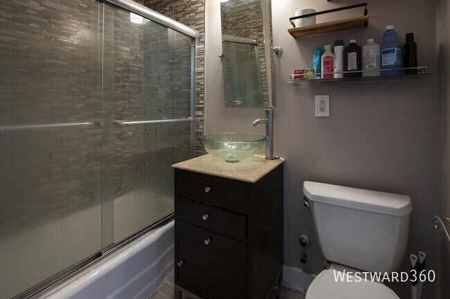 Building Photo - 1355 N Sandburg Terrace