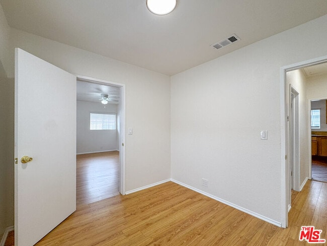 Building Photo - 4459 W 136th St