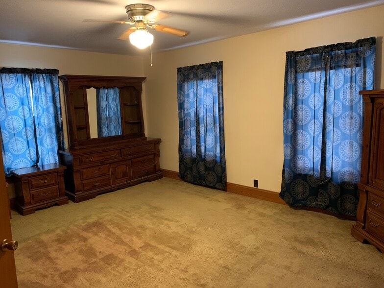 Master Bedroom - 702 S 1st St