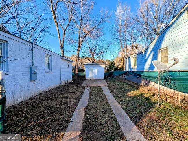 Building Photo - 2533 Godfrey Dr NW