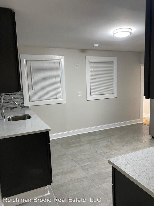 Building Photo - 3 br, 2 bath House - 280 Davenport Ave