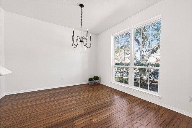 Building Photo - 16535 Oat Mill Dr