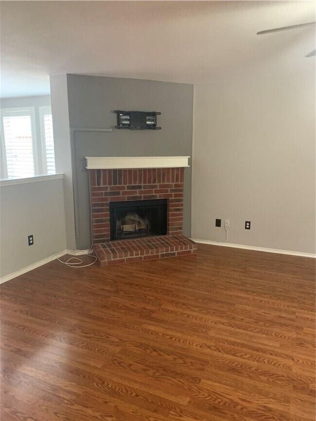 Building Photo - 5416 Pandale Valley Dr