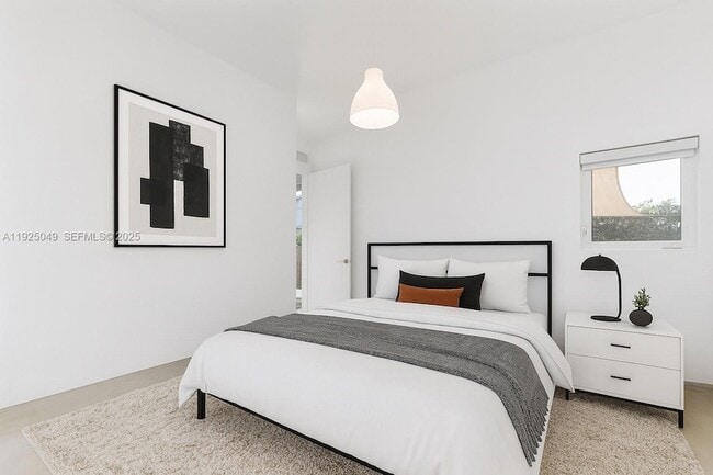 Building Photo - 3660 SW 24th Ter