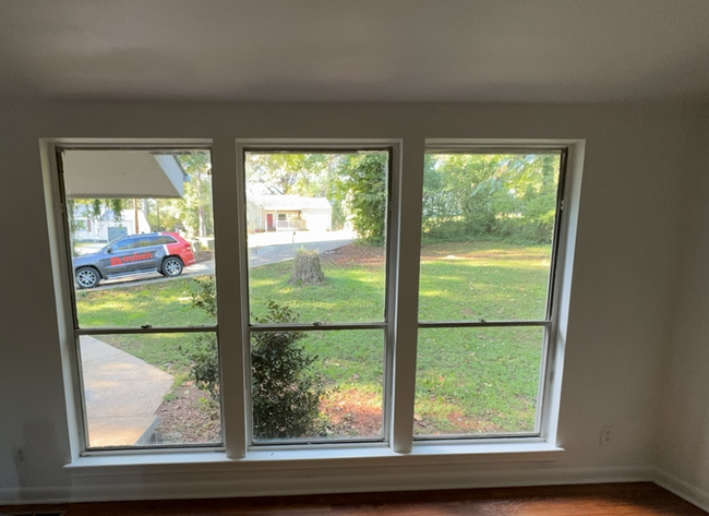 Building Photo - Pet Friendly! 3 bedroom in East Chattanoog...