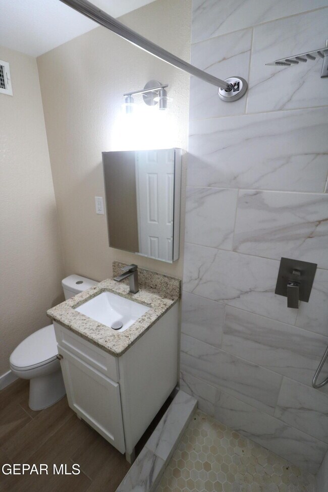 Building Photo - 536 Bataan Cir