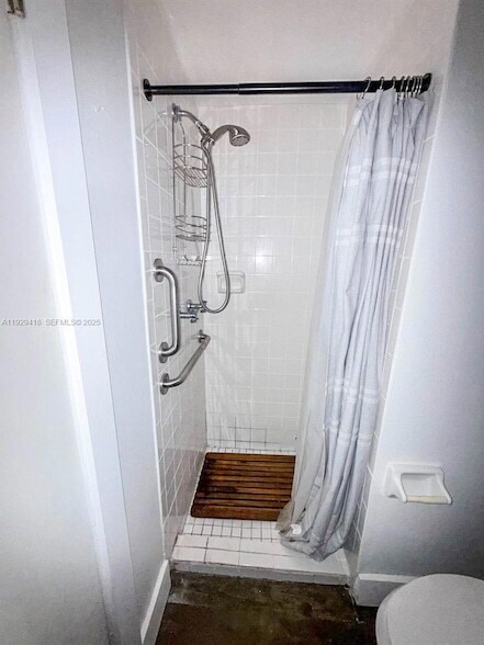 Building Photo - 649 S Tamiami Trl