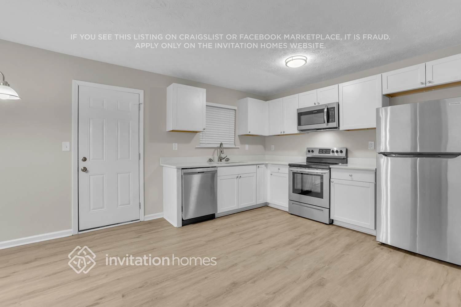 Building Photo - 1242 S Indian Creek Dr