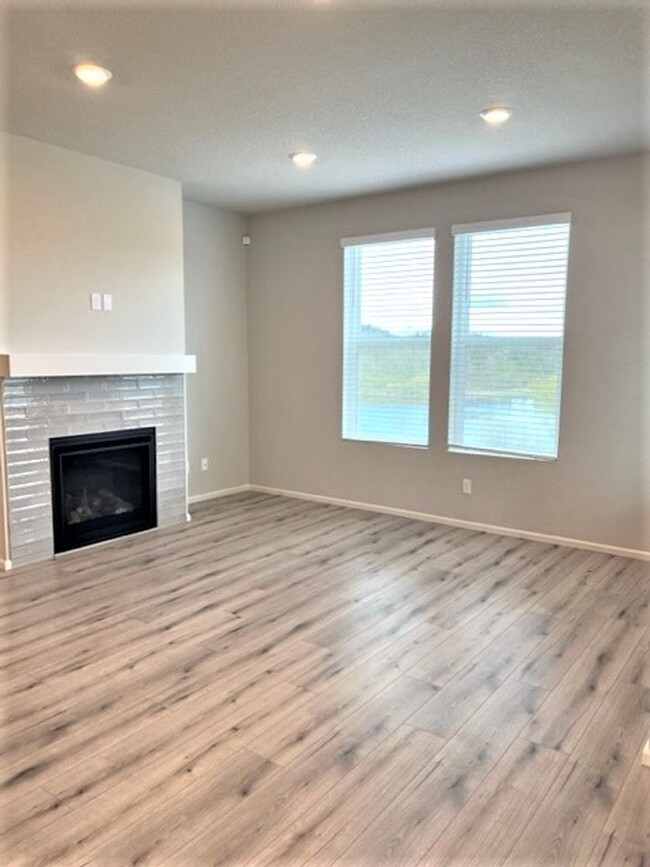 Building Photo - 3 Bedroom / 2.5 Bath Home McMinnville