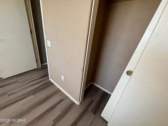 Building Photo - 9172 E Corte Arroyo Oeste