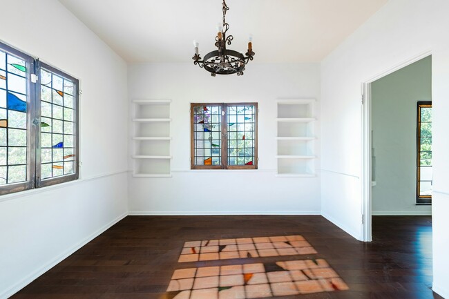 Building Photo - 1846 Holmby Ave