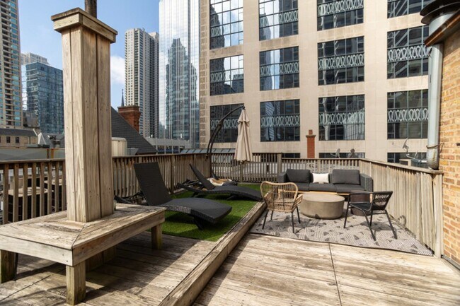 Building Photo - Luxury Gold Coast 1 Bed Apartment - Top Fl...