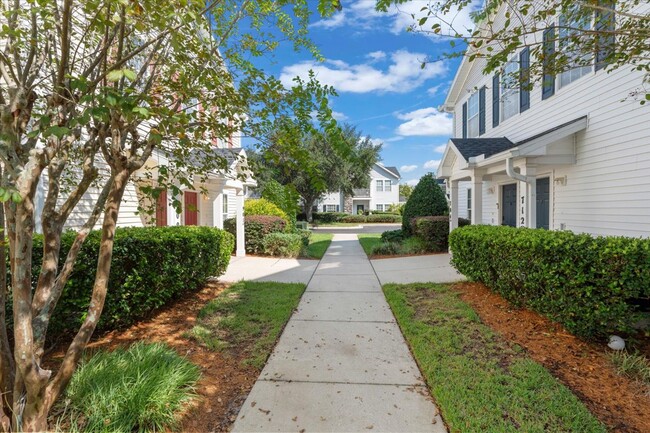 Building Photo - 575 Oakleaf Plantation Pkwy