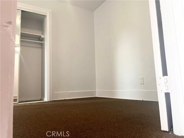 Building Photo - 900 W 52nd St