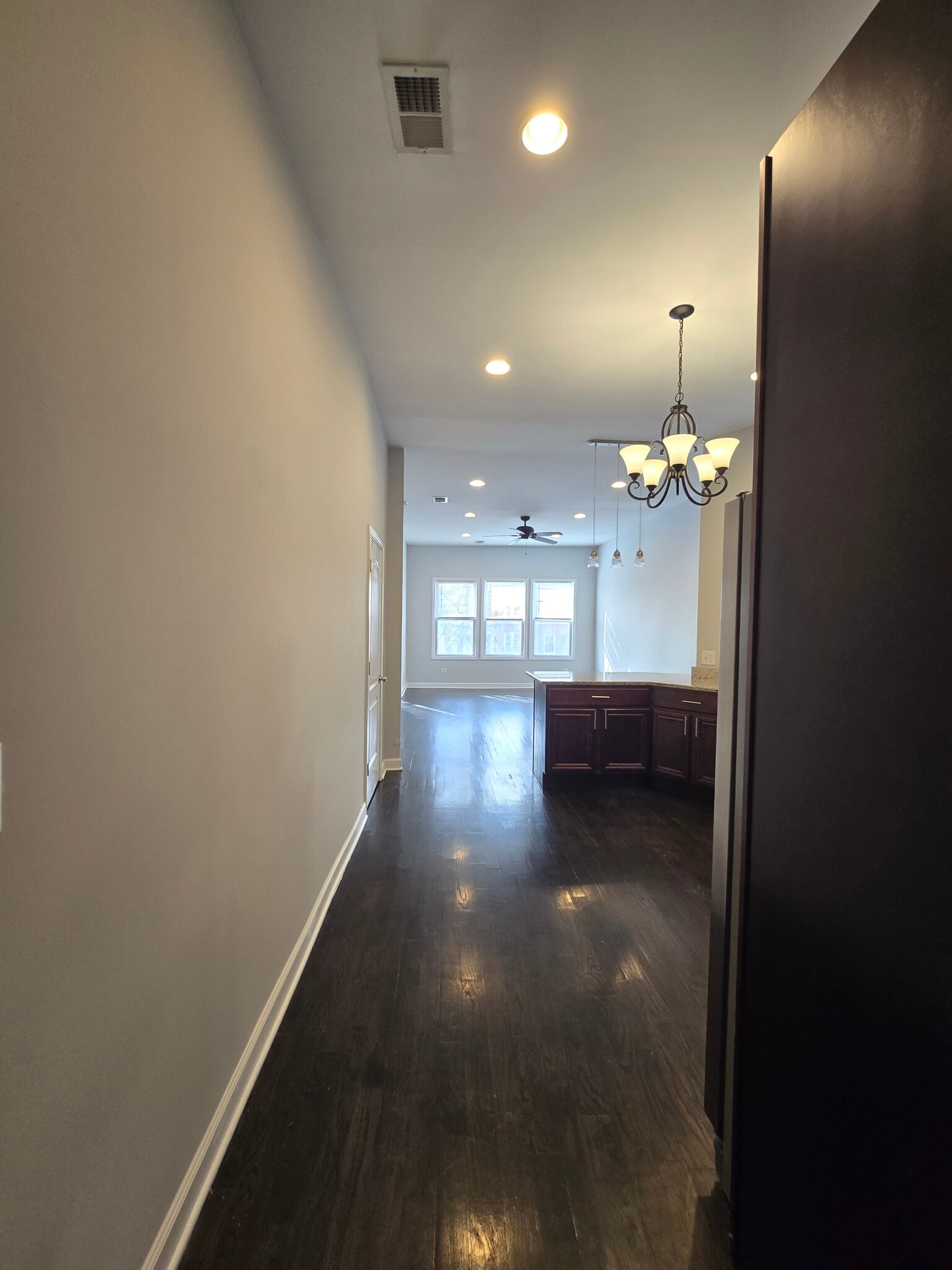 Building Photo - 2414 W Fullerton Ave