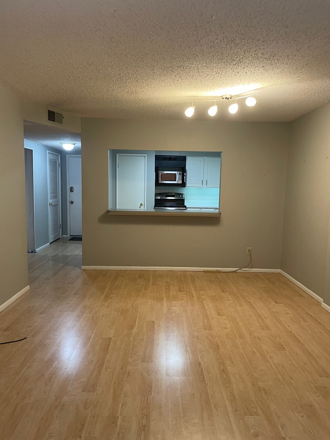 Building Photo - 4355 Maryland Ave