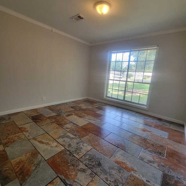 Building Photo - 38 Fair Oaks Cir