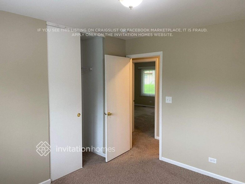 Building Photo - 940 Sandlewood Ct