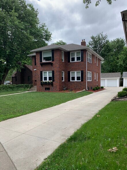 Building Photo - 4232 Urbandale Ave