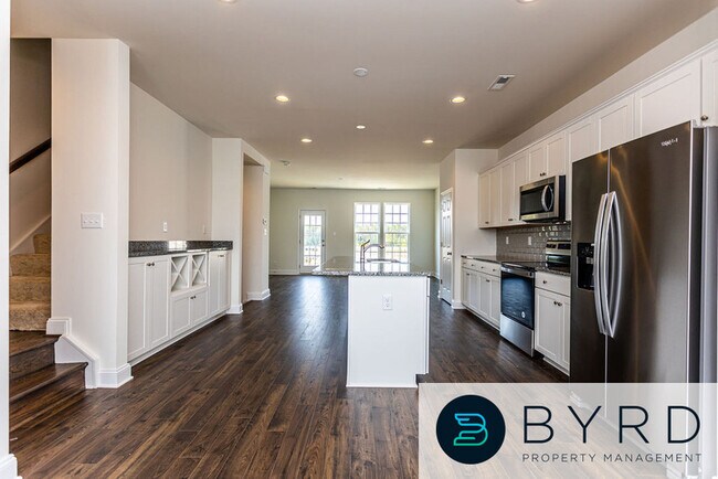 Building Photo - 15212 Dunton Ave