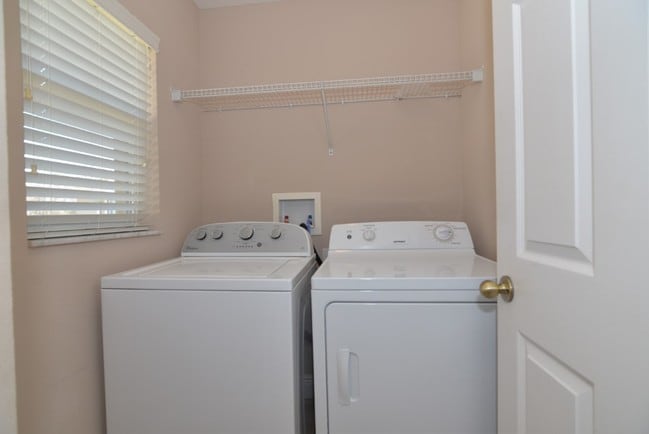 Building Photo - 5460 Caramella Dr