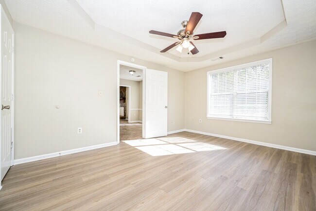 Building Photo - 270 Lazy Hollow Ln