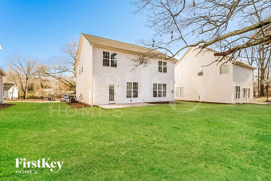 Building Photo - 1816 Yarborough Dr
